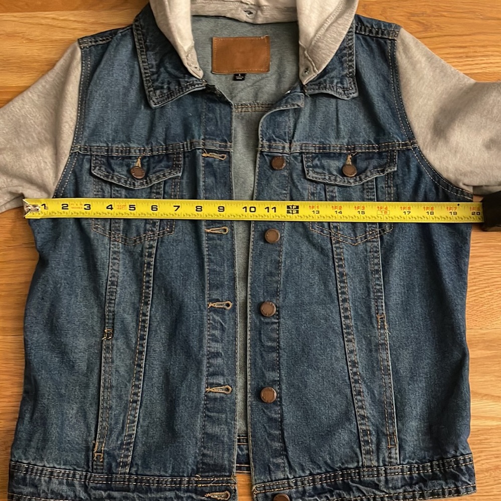 Jean jacket - Picture 2 of 4